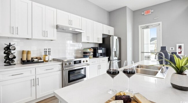 Photo - 31 Quaker Rdg Dr