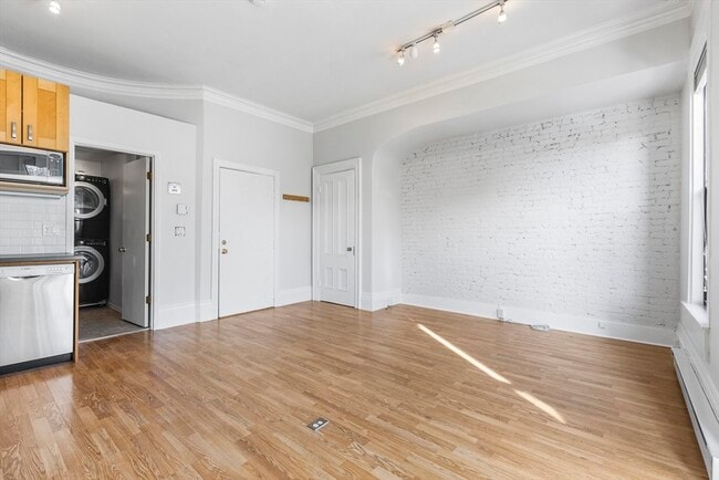 Photo - 28 Dartmouth St Unit 4