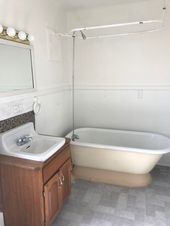 Photo - 575 Duncan Ave