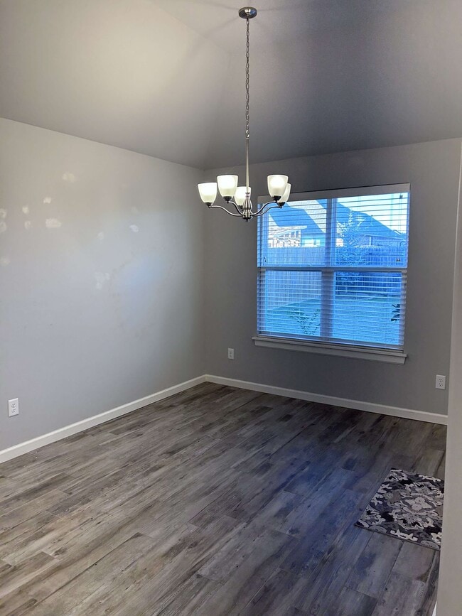 Photo - 8913 SW 42nd St