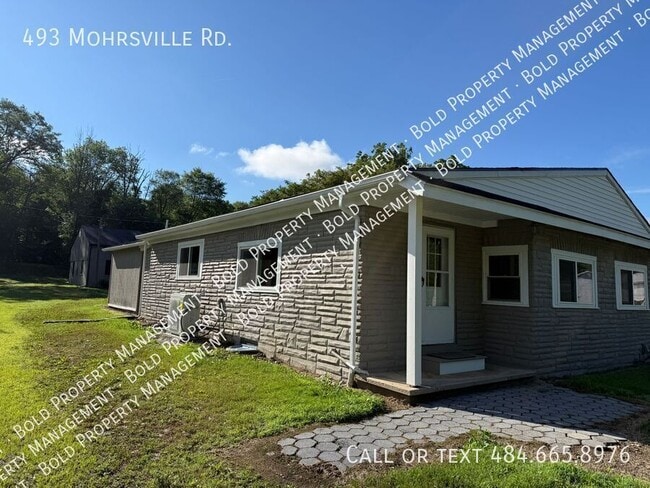 Photo - 493 Mohrsville Rd