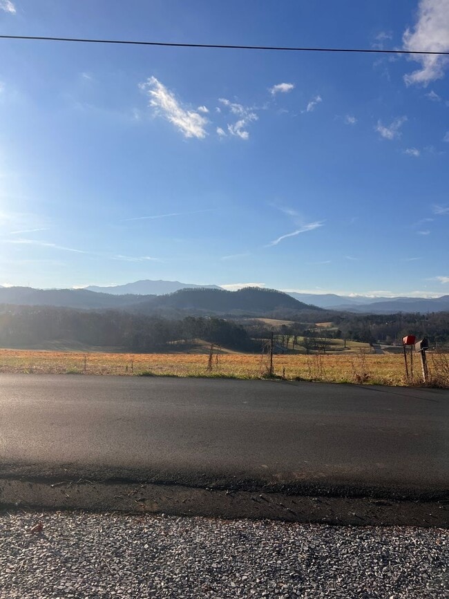 Photo - Newly Renovated Modern Cottage in Sevierville, TN — 2 Bed, 2 Bath, Open-Concept Living