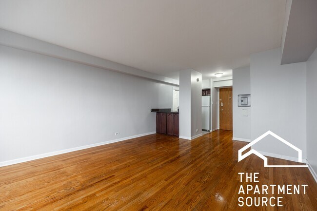 Photo - 4180 N Marine Dr Unit 1206