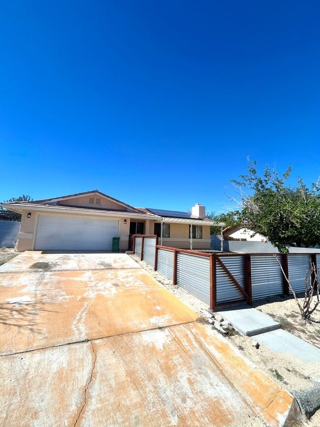 Photo - Spacious 3 Bedroom 2 Bathroom Home with Solar