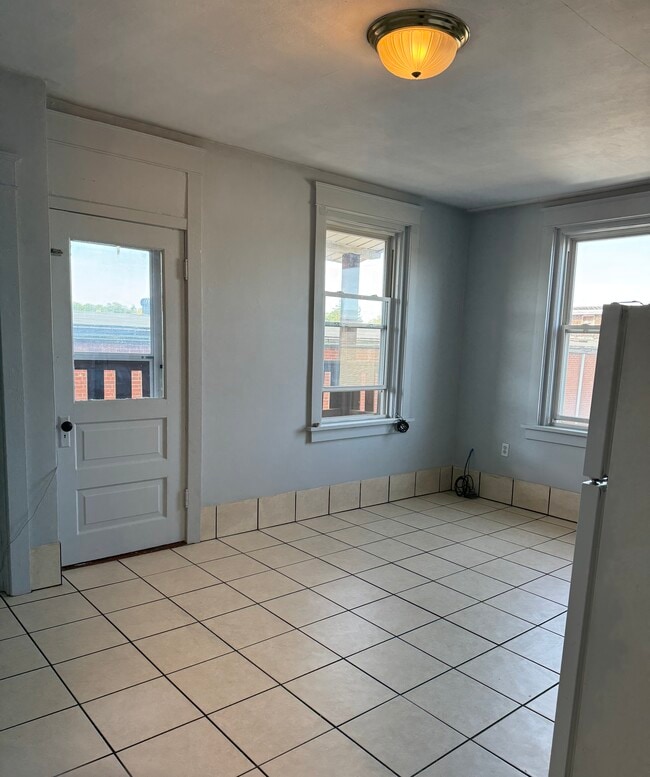 Photo - 17 W High St Unit 201