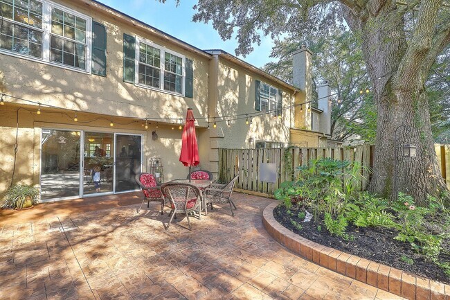 Building Photo - Spacious Home in Beaumont!