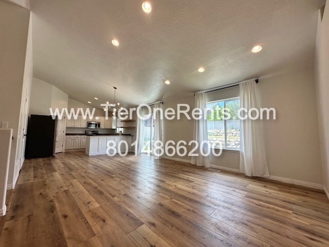Photo - This property offers a NO DEPOSIT option available for qualified renters!