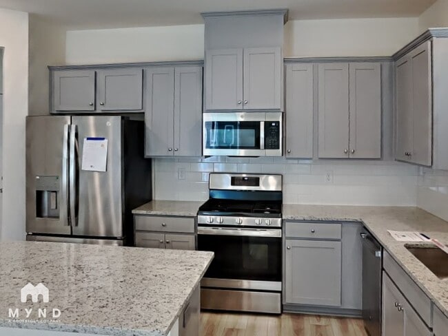 Photo - 7123 Bentz St