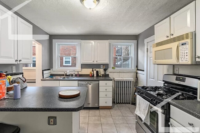 Building Photo - 89 Colborne Rd Unit 2 Rental