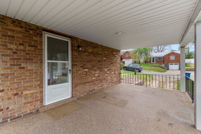 Photo - AVAILABLE NOW! Fully RENOVATED 2-bedroom in PENN HILLS!