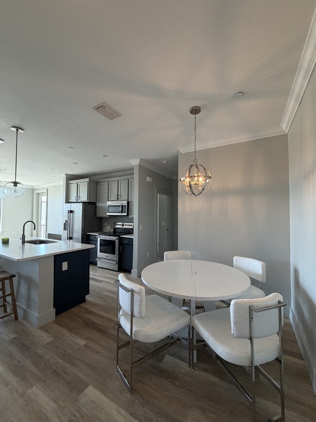 Building Photo - 2501 Bienville Blvd