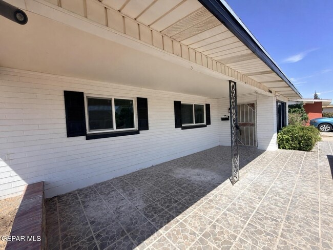 Photo - 7605 Parkland Dr