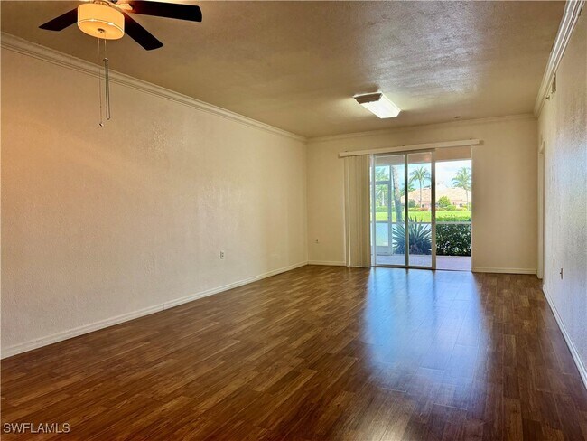 Photo - 8450 Kingbird Loop Unidad 412