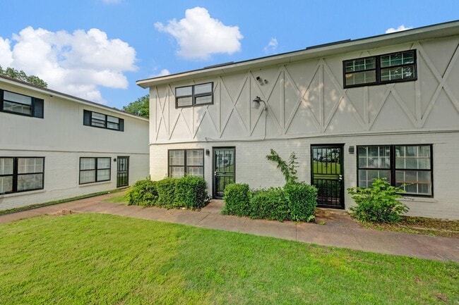 Building Photo - 676 Hobbs Dr