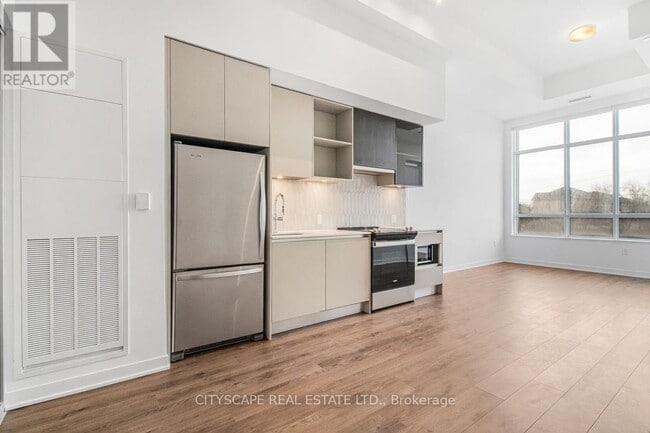 Photo - 395 Dundas St W Unit 118