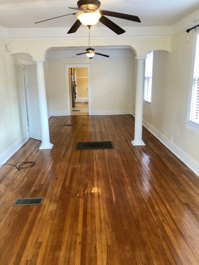 Building Photo - 2823 Broadway St Unit 2823 Rental