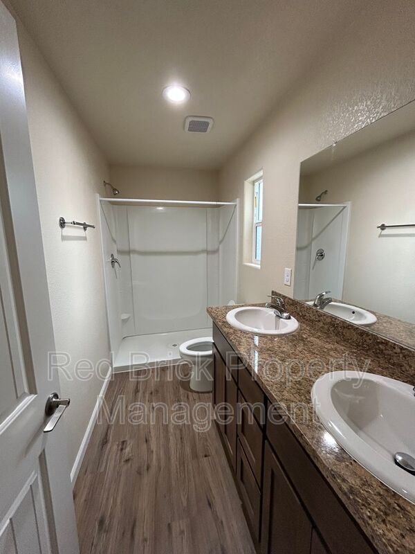 Photo - 3665 Venice Ave