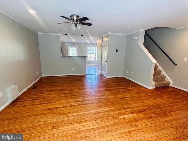 Building Photo - 400 Munsons Hill Ct