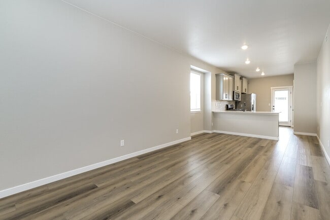 Photo - 9458 Yampa St