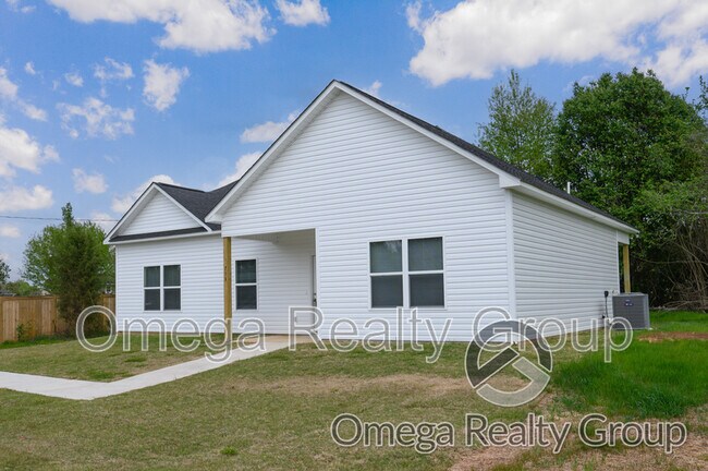 Photo - 713 10th Ln
