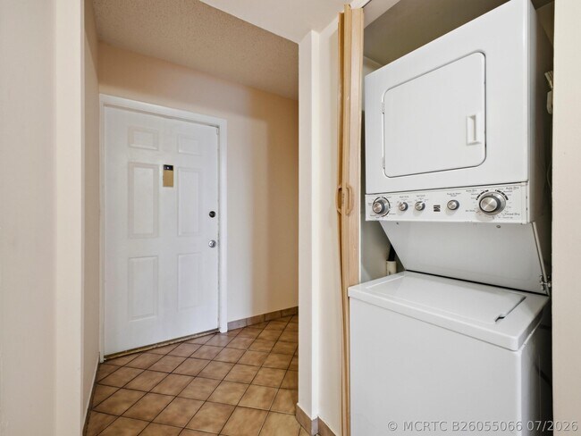Photo - 2960 SW 22nd Ave Unit 8120