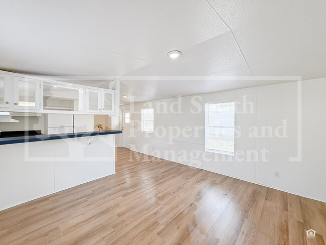 Photo - 1165 Meadow Lawn Street