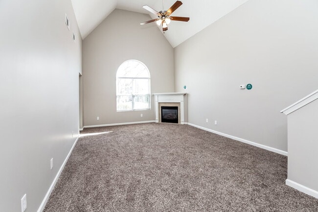 Photo - 2050 Uptown Square