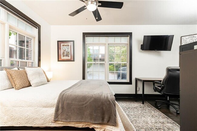 Photo - 1300 DeKalb Ave NE Unit 711