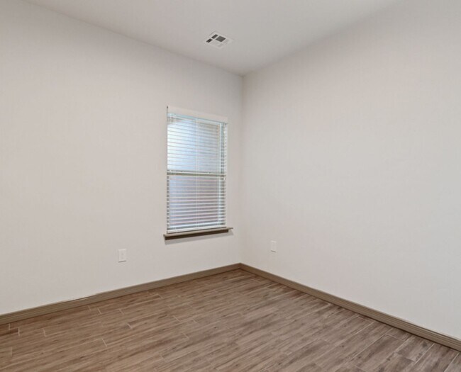 Photo - Brand NEW townhome, offering $400.00 off t...