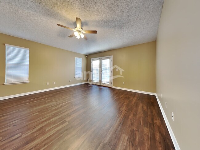 Photo - 2143 Featherwood Dr W