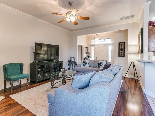 Photo - 4817 Montrose Dr