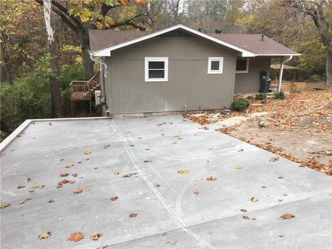 Building Photo - 405 S Mashburn Ave Rental
