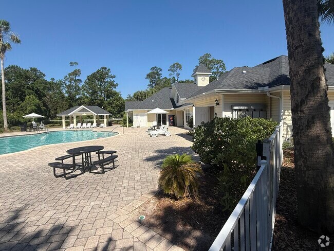 Building Photo - 4387 NW 48th St Rental
