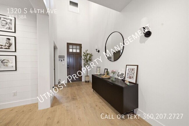 Photo - 1320 South 44th Ave