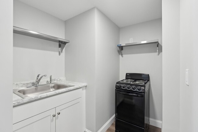 Photo - "610" on Congress St: New Studio Apt. 1BA $1400.00 Heat & H20 included Unit 3