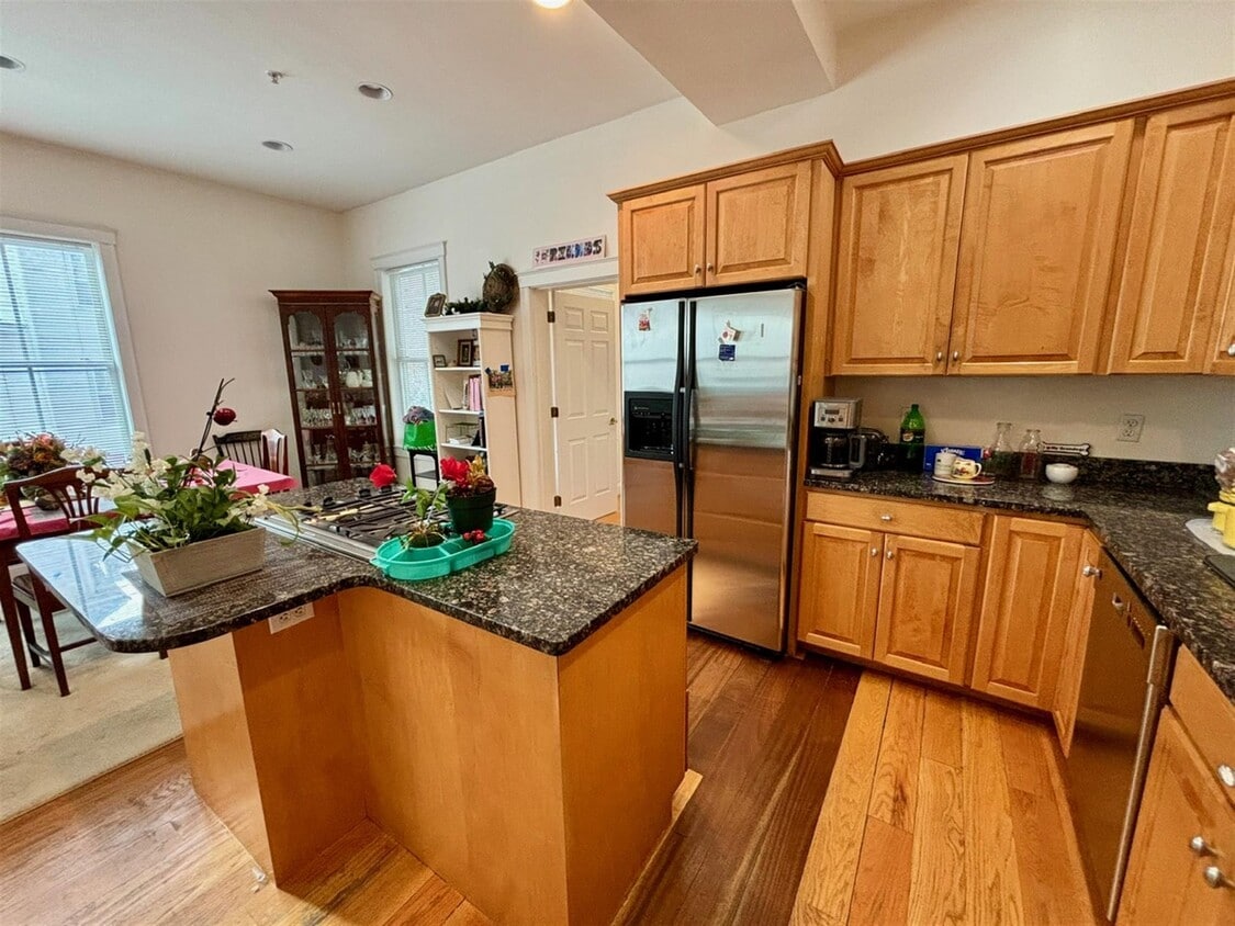Photo - 39 Inman St (Cambridge, MA)