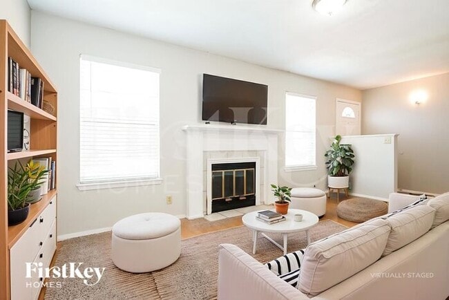 Photo - 505 S Waxahachie St