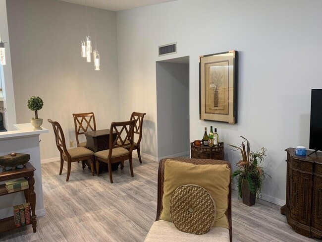 Photo - 1100 Duncan Cir Unidad 202