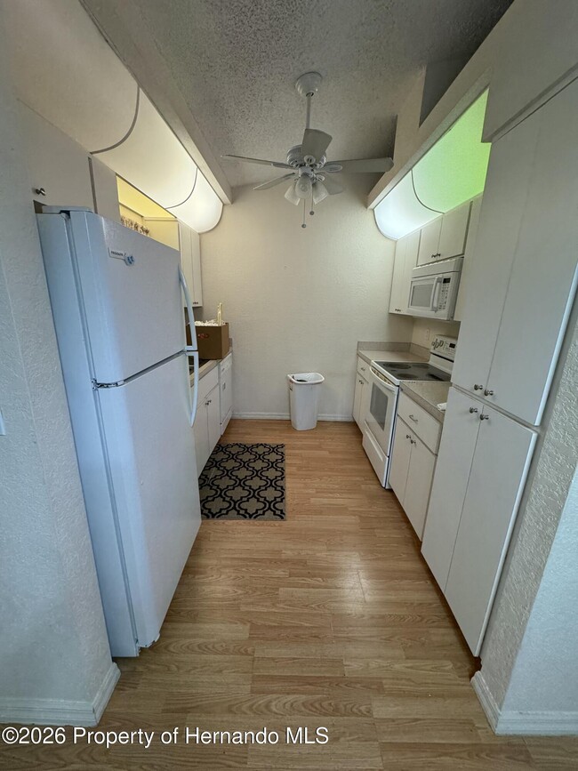 Photo - 4338 Millwood Rd