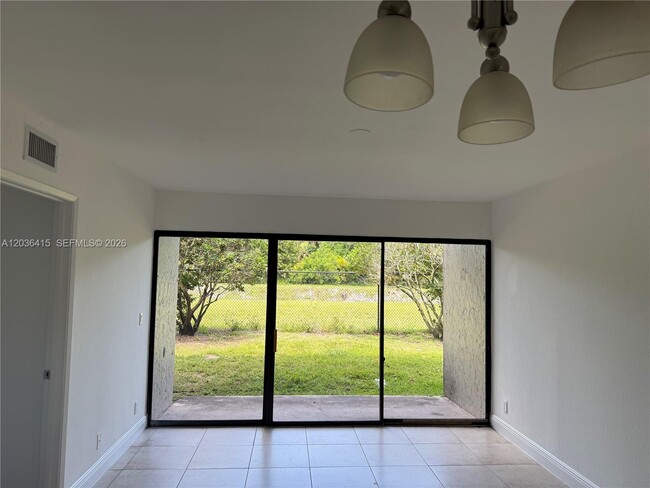 Photo - 1661 Balfour Point Dr Unidad B