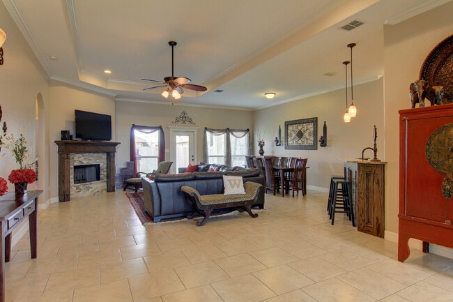 Photo - 3917 Giants Drive