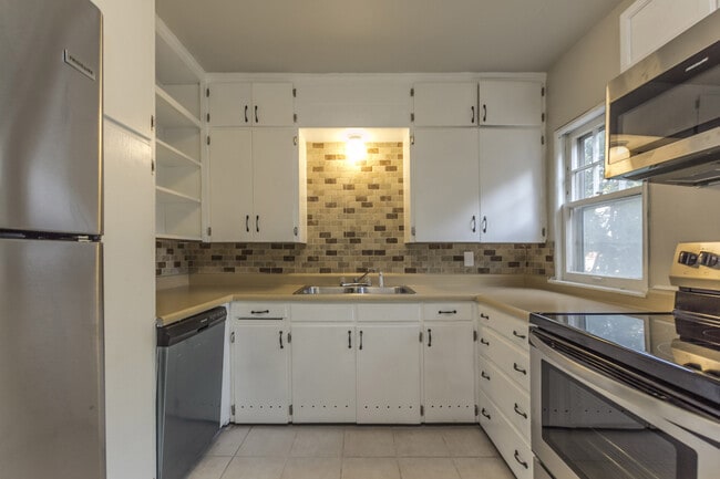 Photo - Adorable 2 Bedroom 1 Bath Home