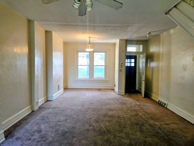 Photo - 625 Greenleaf St