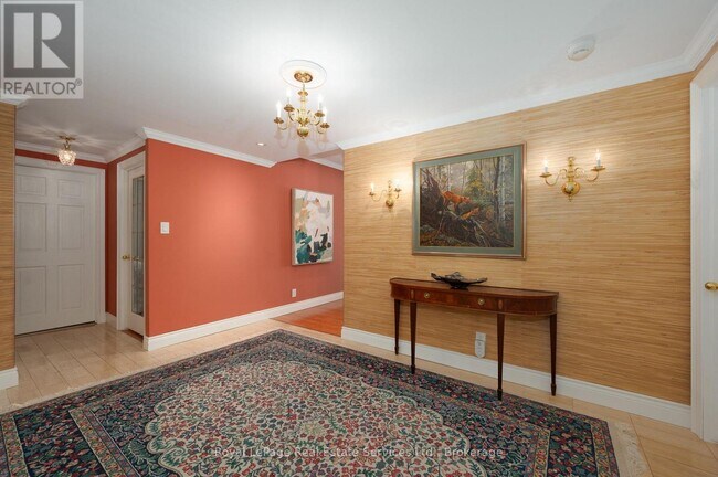 Photo - 100 Lakeshore Rd E Unit 1105