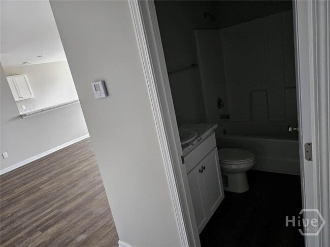 Photo - 207 Evans Ter