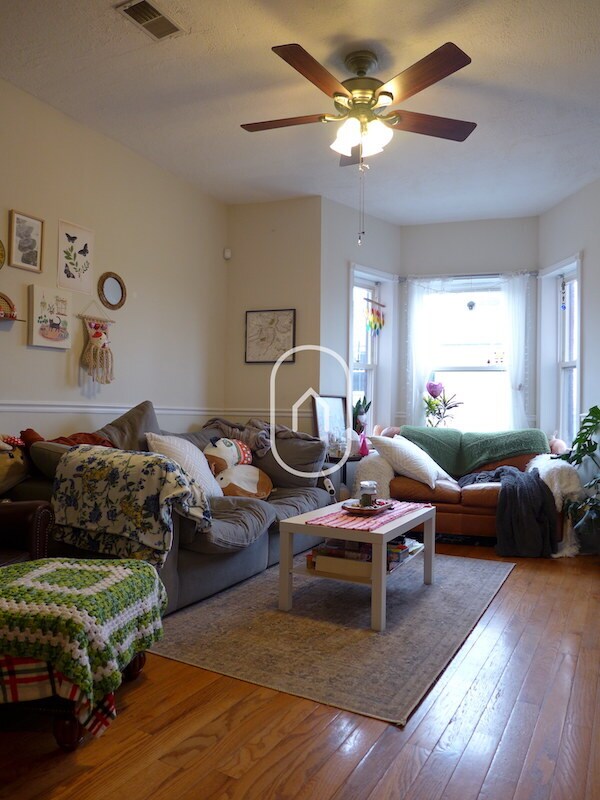 Photo - 136 Marcella St