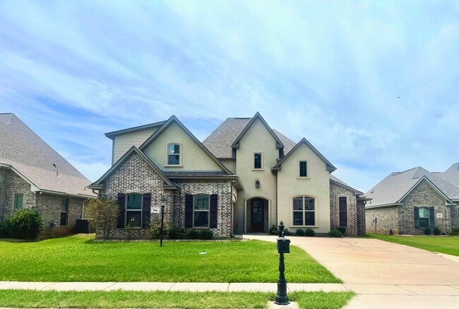 Stunning 4-Bedroom 3-Bath Home for Lease i... - Stunning 4-Bedroom 3-Bath Home for Lease i...