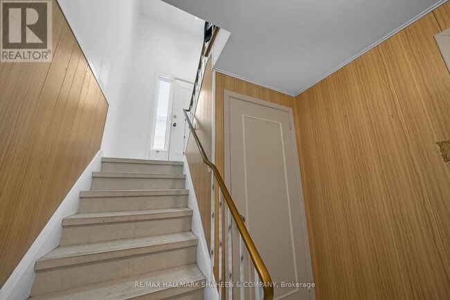 Photo - 386 Ellerslie Ave