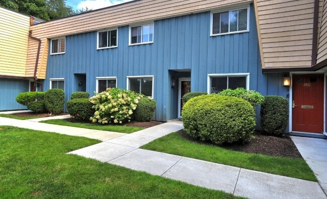 Entry - No Stairs - 1442 Melville Ave Condo Unit 1442 Melville Ave