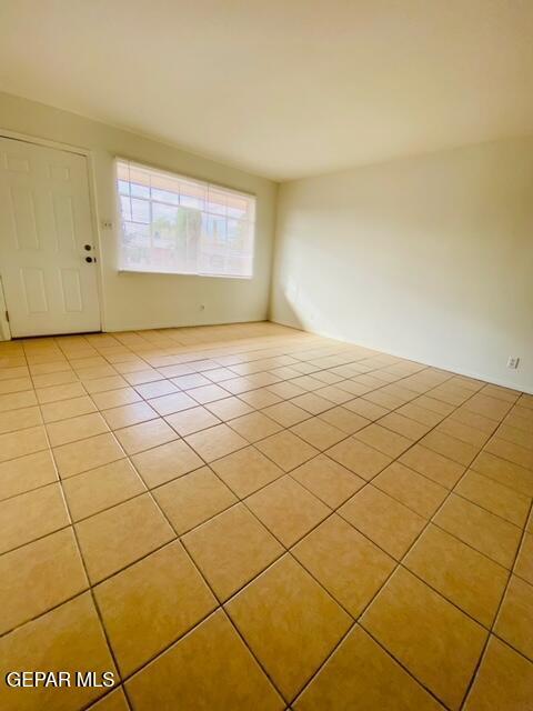 Photo - 2808 Hawick Rd